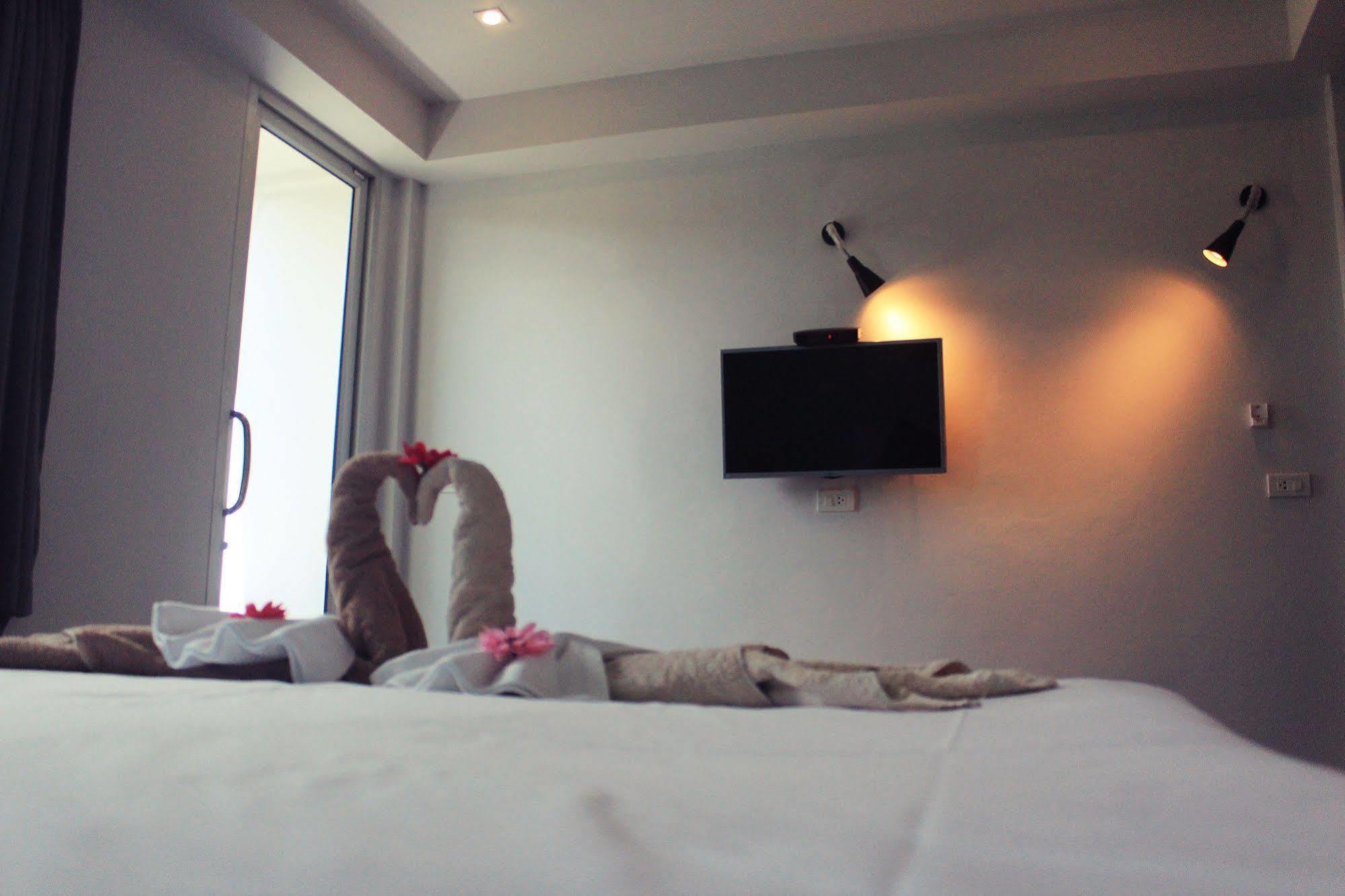 Patong Hip Hostel - Sha Plus מראה חיצוני תמונה